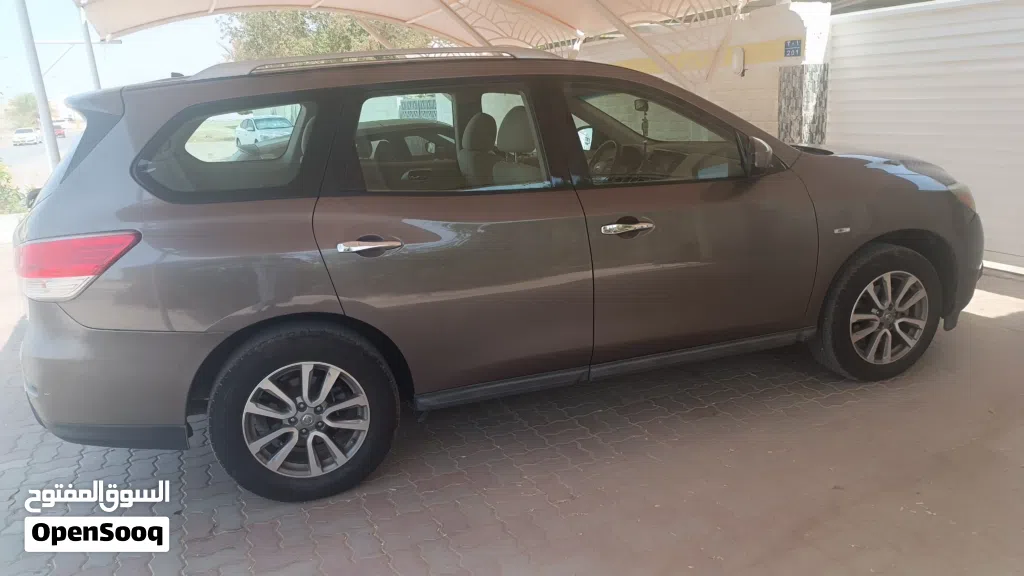 نيسان باثفايندر Standard