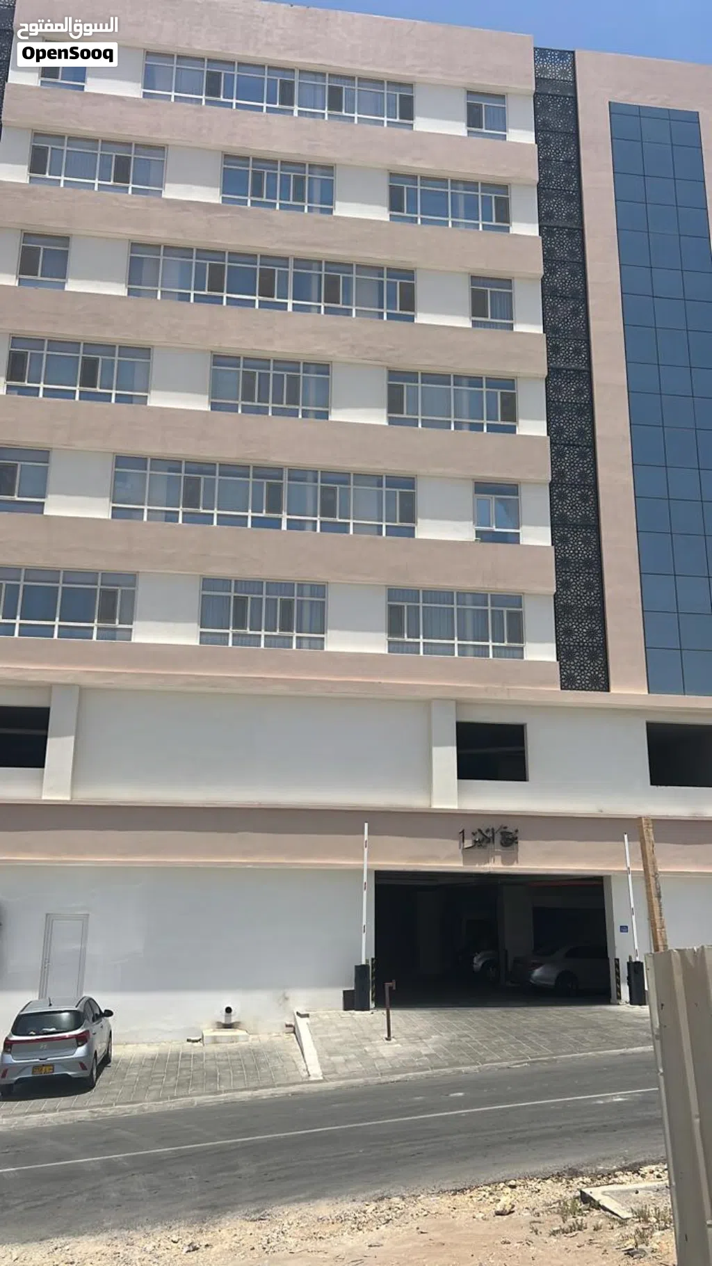 شقة فاخرة للبيع في مبنى حديث بالخدمات القرم (السيح المالح)