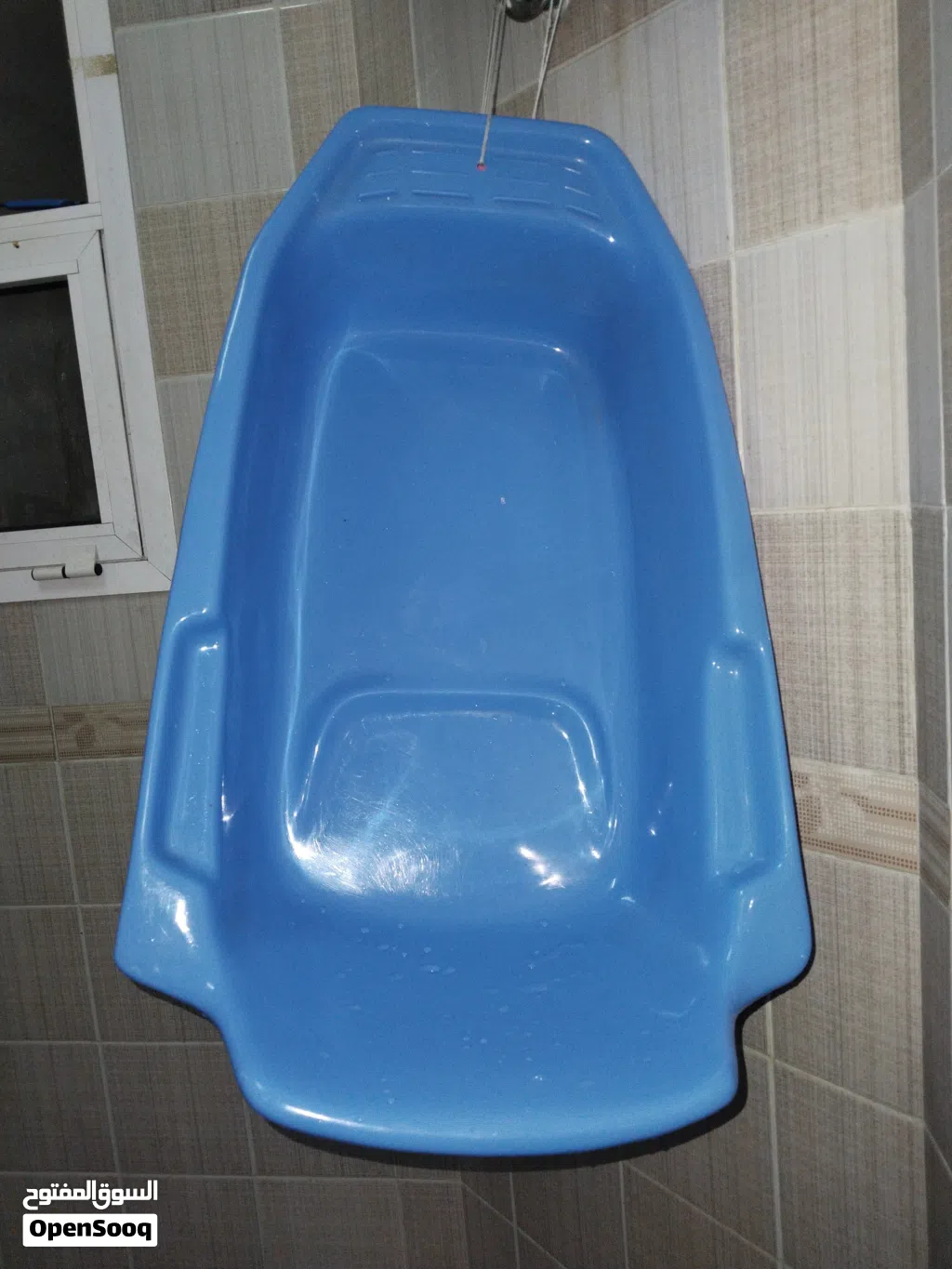 baby bath tub and high chair
