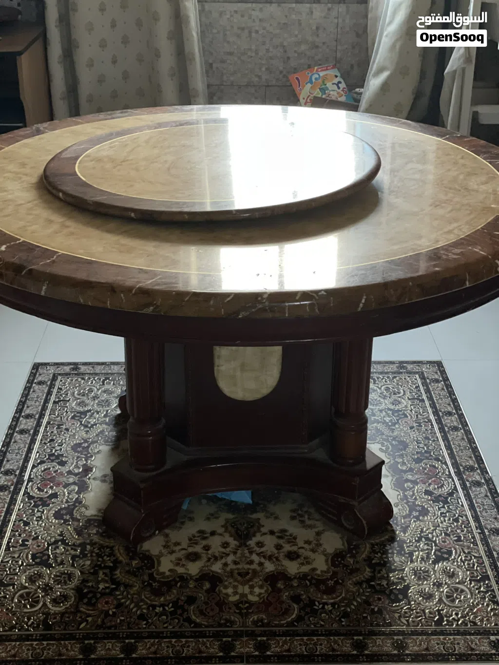 طاولة سفرة دوارة رخام