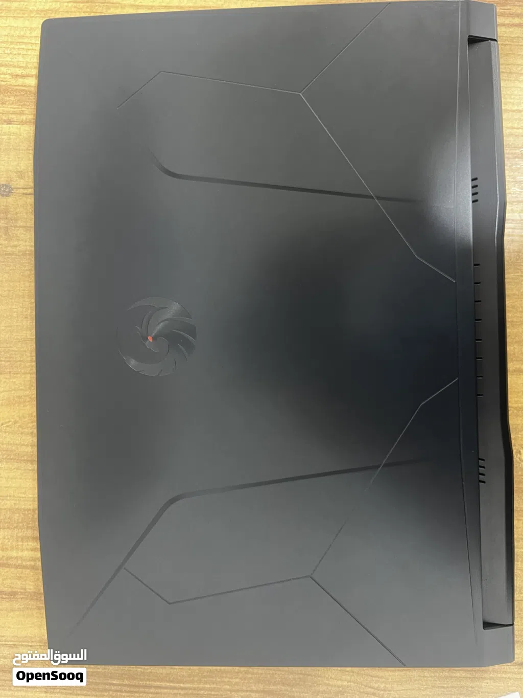 لابتوب msi bravo 15 c7u gaming نضيف جدا استخدام سنة فقط للجامعة للبيع