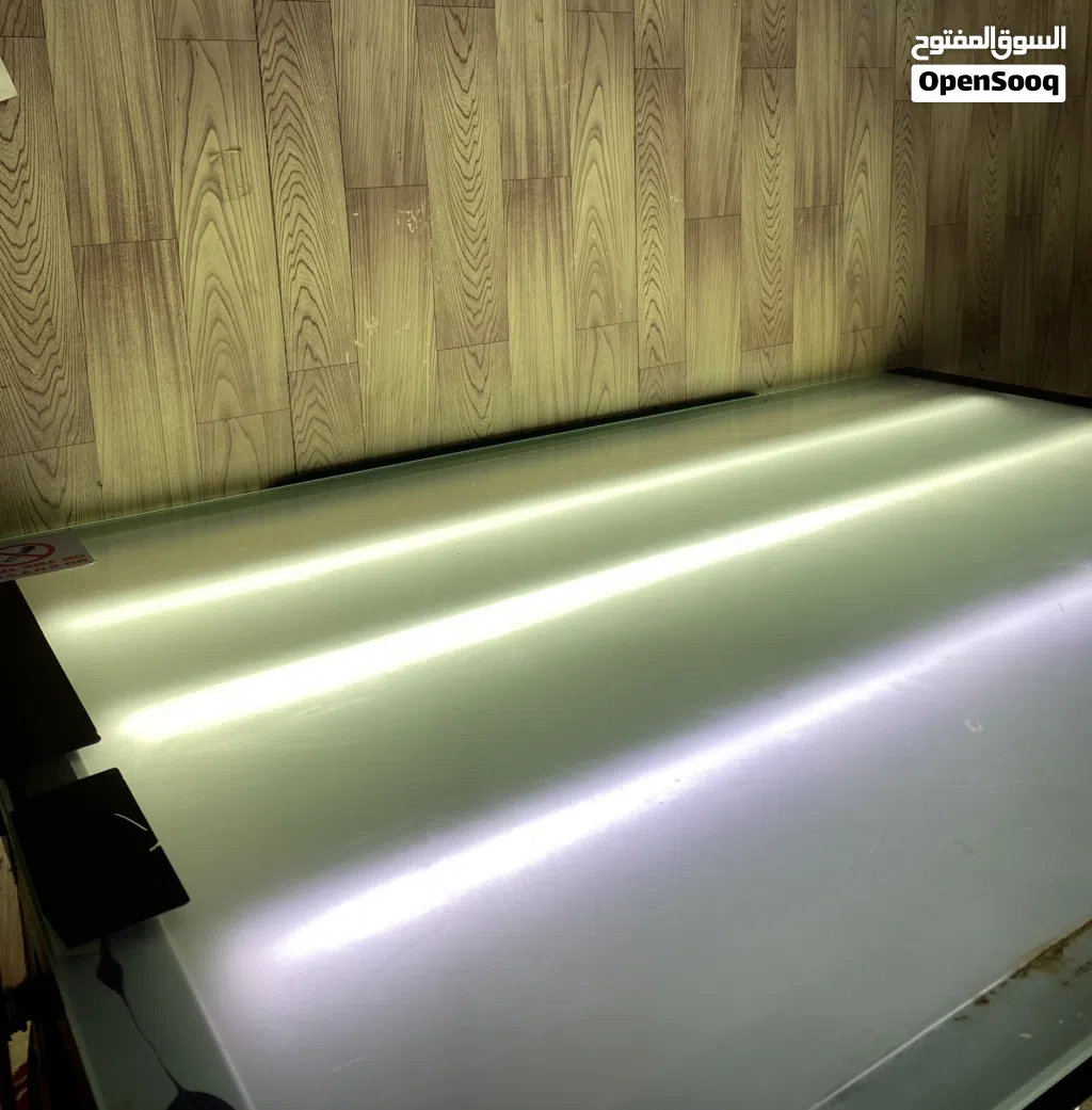 مرسم شف هندسي مضاء A0 بحالة ممتازة جداً – خالٍ من الخدوش – 118.9 × 84.1 سم