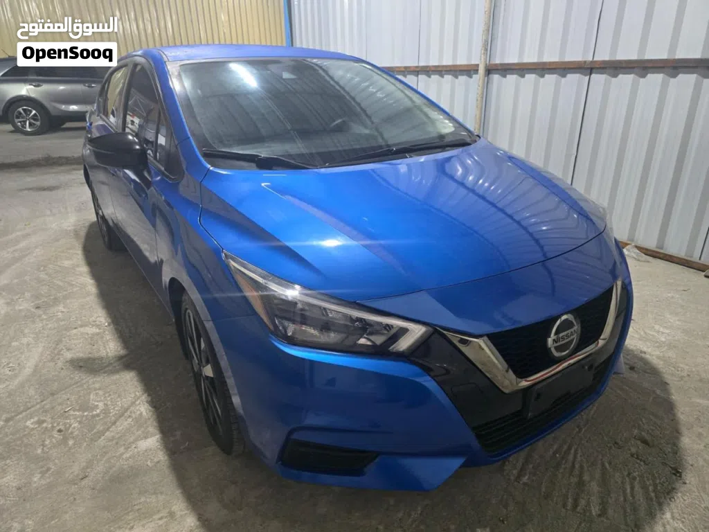 Nissan Versa SR