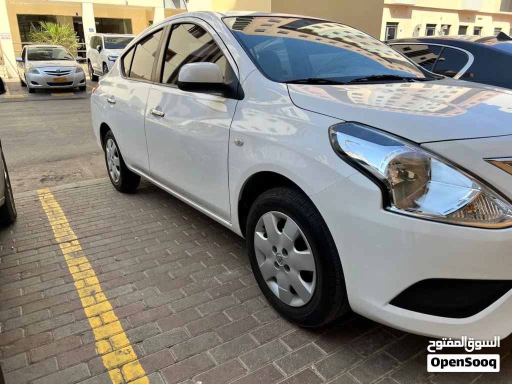 نيسان صني SL