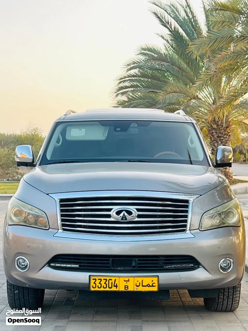 Infiniti QX56