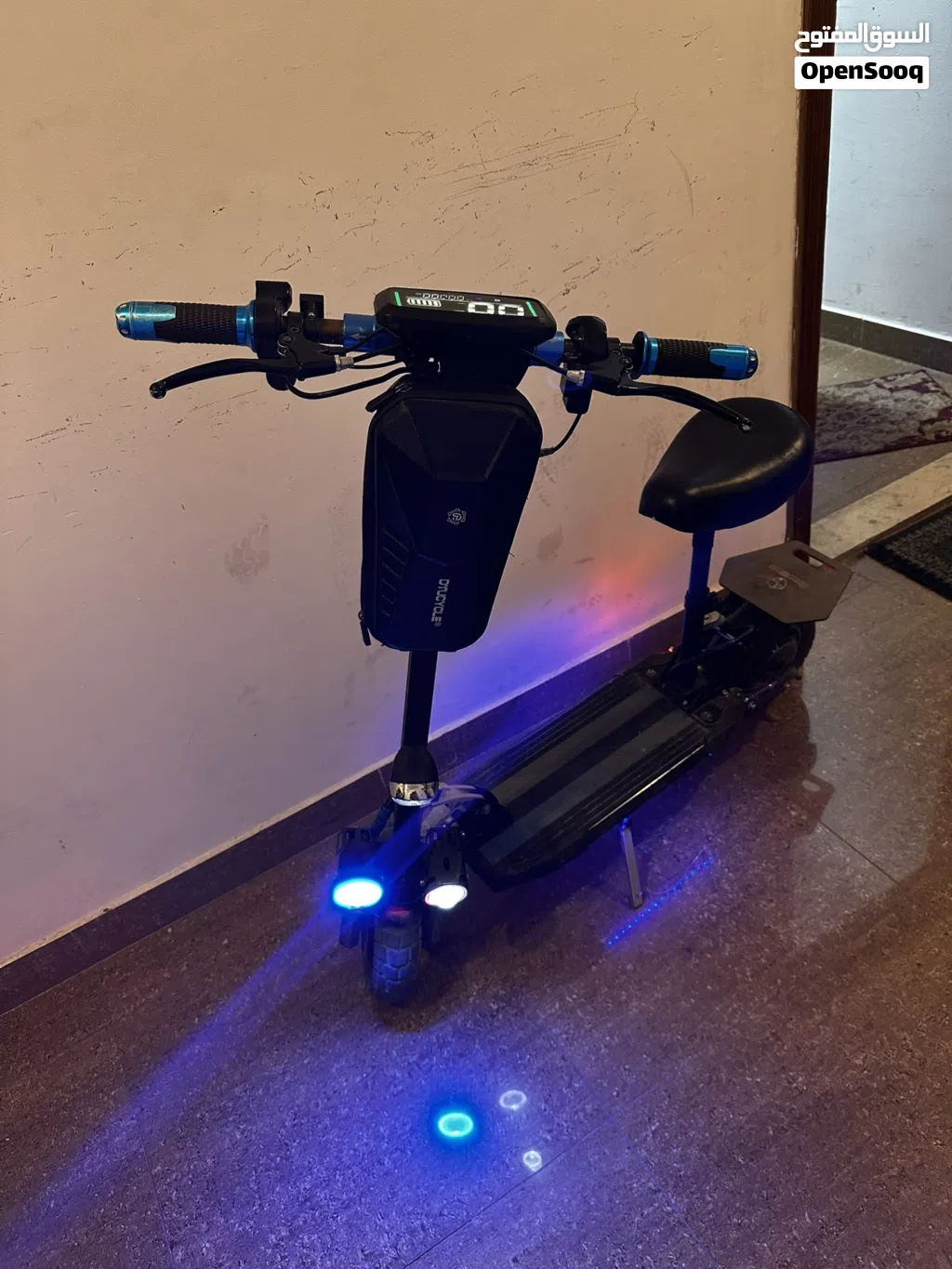 Rohan wing scooter