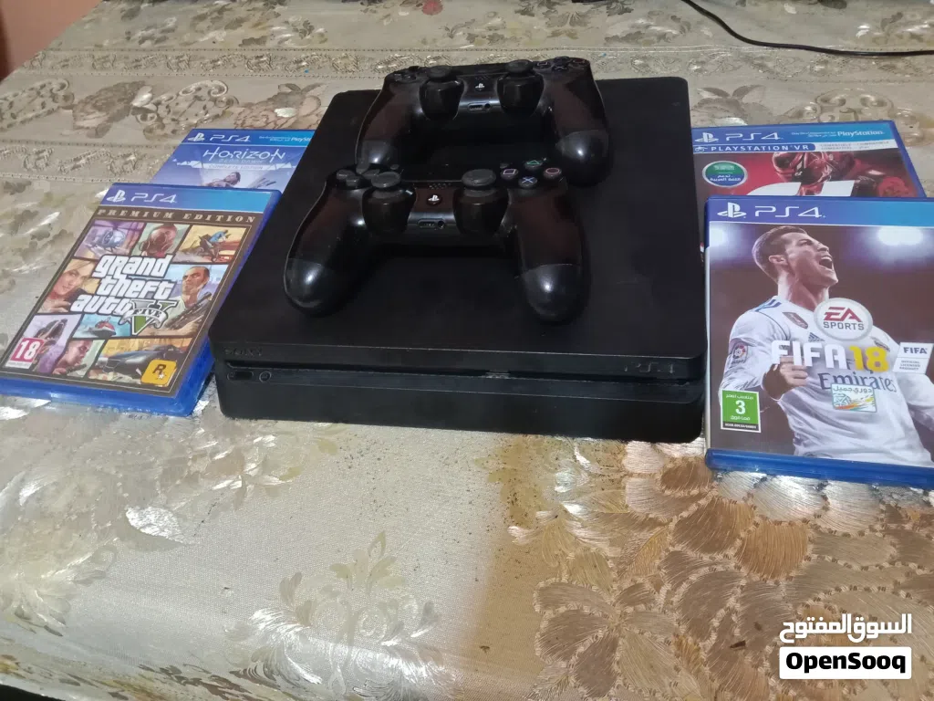 بلايستيشن 4 سلم