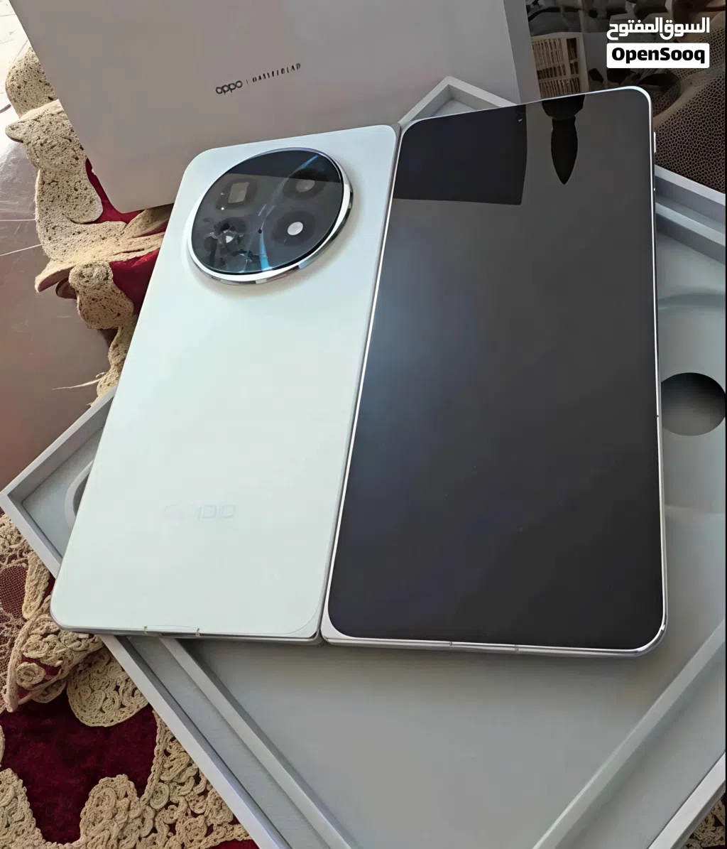 oppo Find N5 Fold 5G نسخة عالمية كامل الملحقات استخدام قليل (شهرين) نظافة مية بالمية