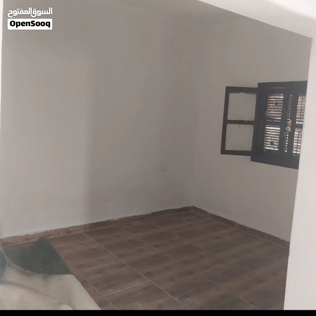 شقه للبيع المكان جنزور بتحديدصياد