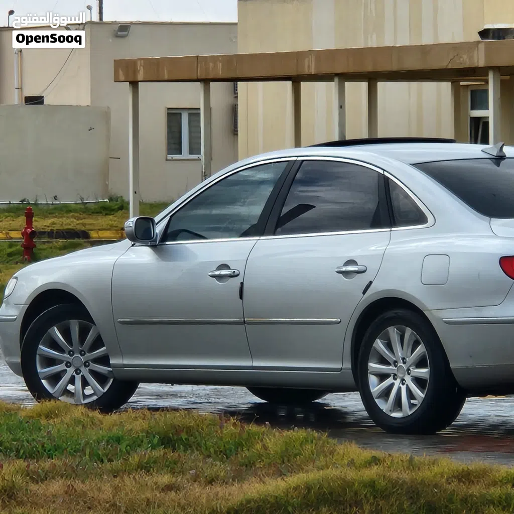 Hyundai Azera Standard