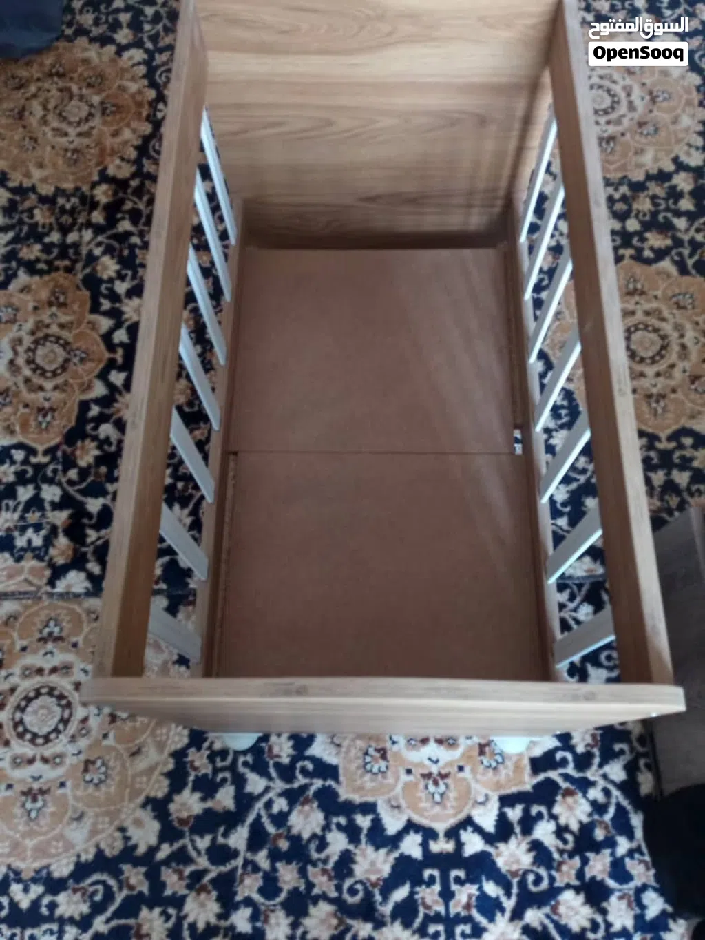 سرير اطفال جديـد