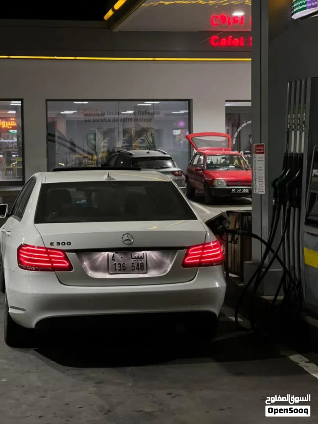 مرسيدس بنز الفئة-E E 300