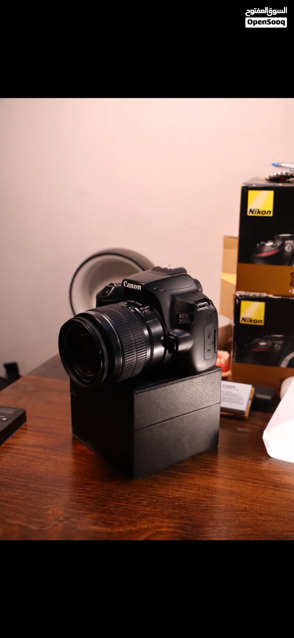للبيع كامرا كانون 250D تصوير 4k شاشه لمس قلاب الحديثه واي فاي بلوتوث فوللل