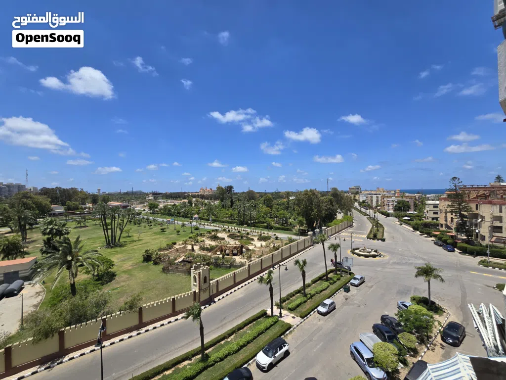 بأرقى موقع بالمعمورة الشاطئ