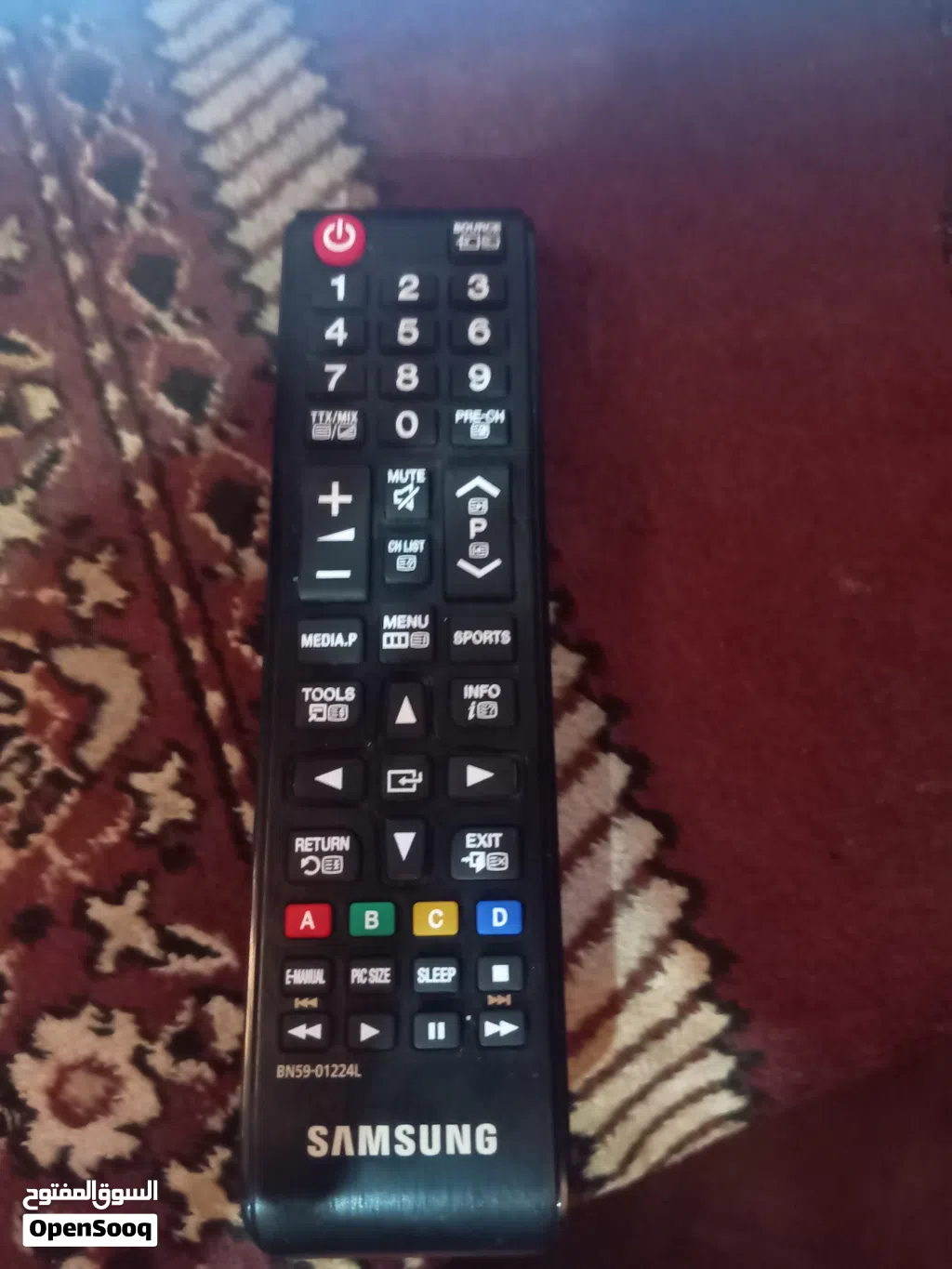 شاشه سامسونج 32 بوصه مع ريموتها الاصلي