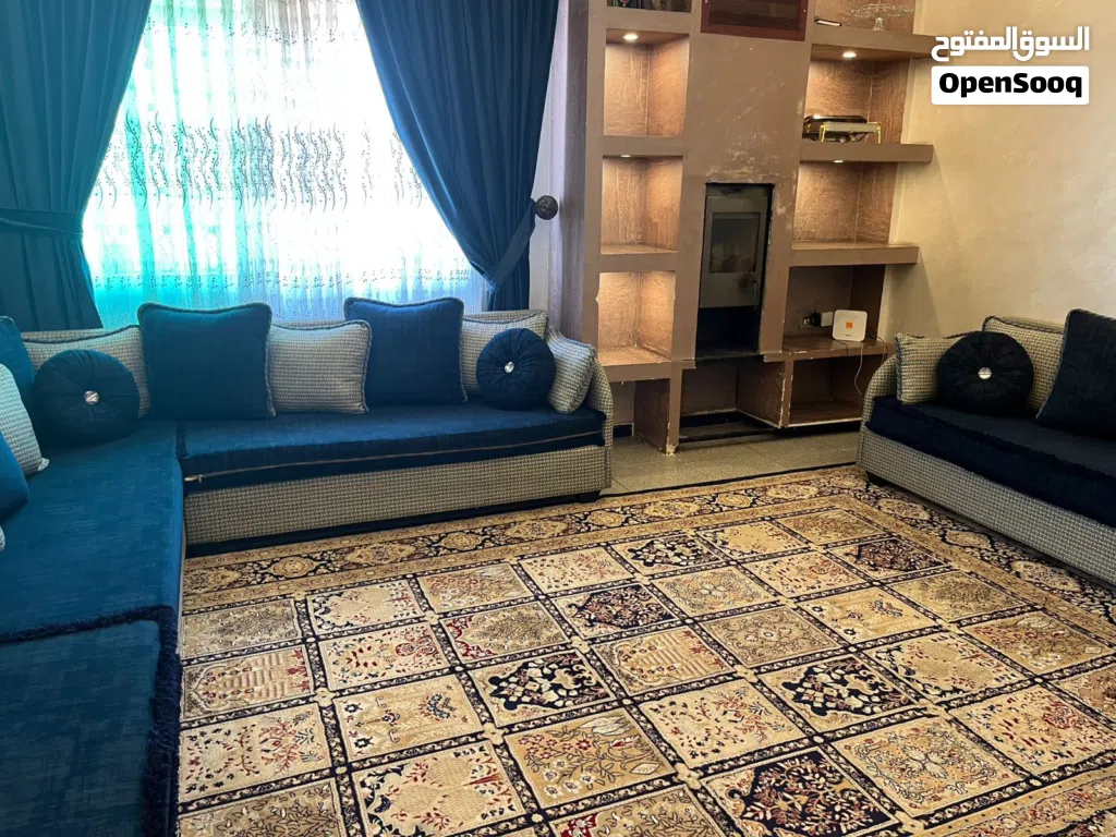كنب وبرادي وسجاد للبيع