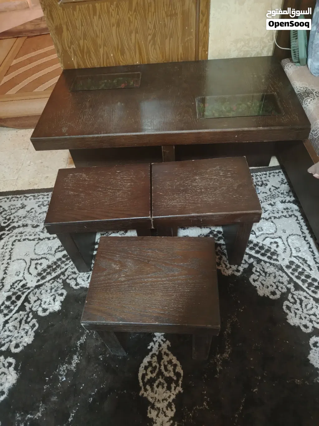 طاولات للبيع