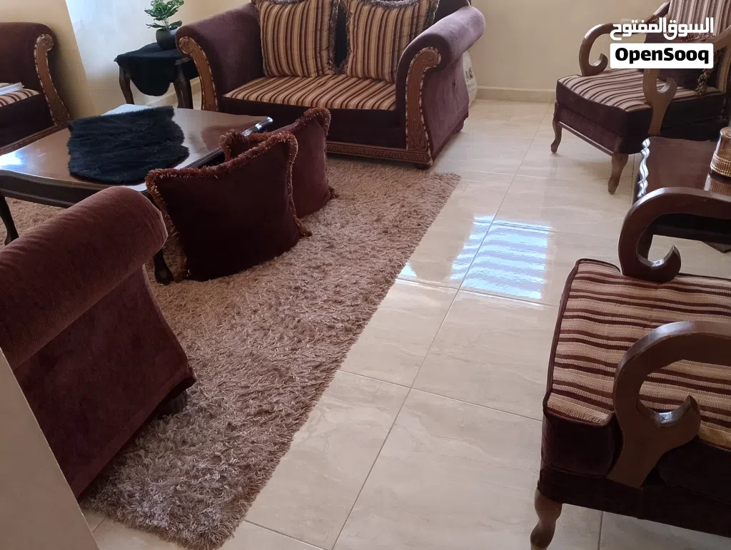 طقم كنب 9 مقاعد للبيع