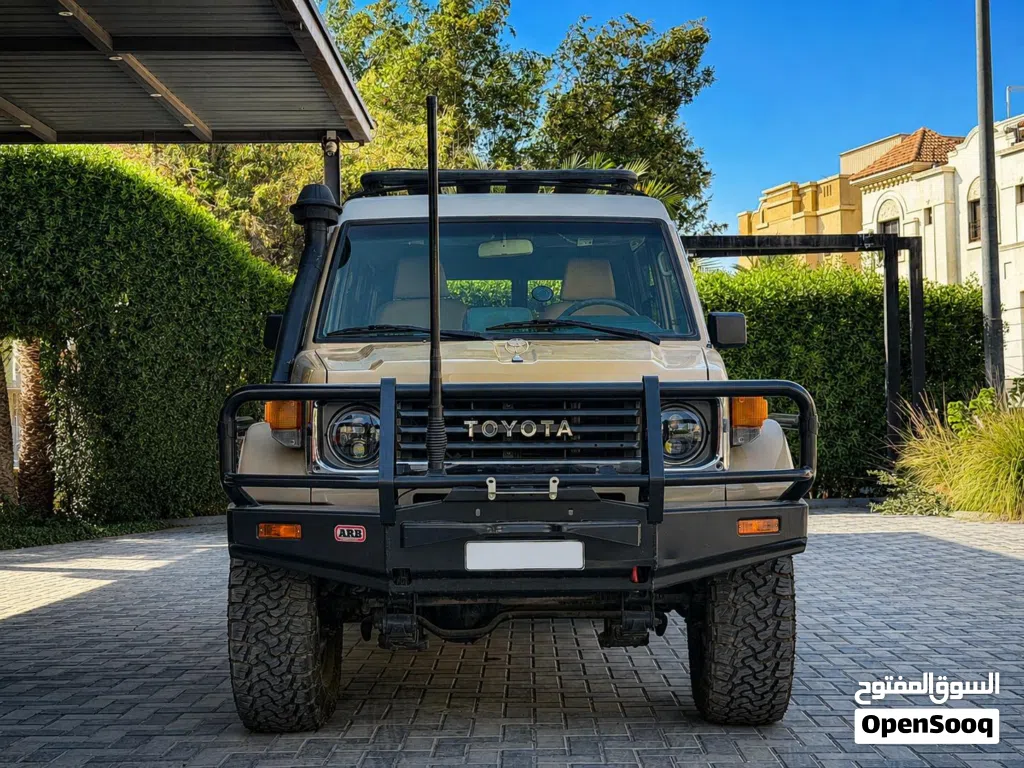 Toyota Land Cruiser Pickup - Shas