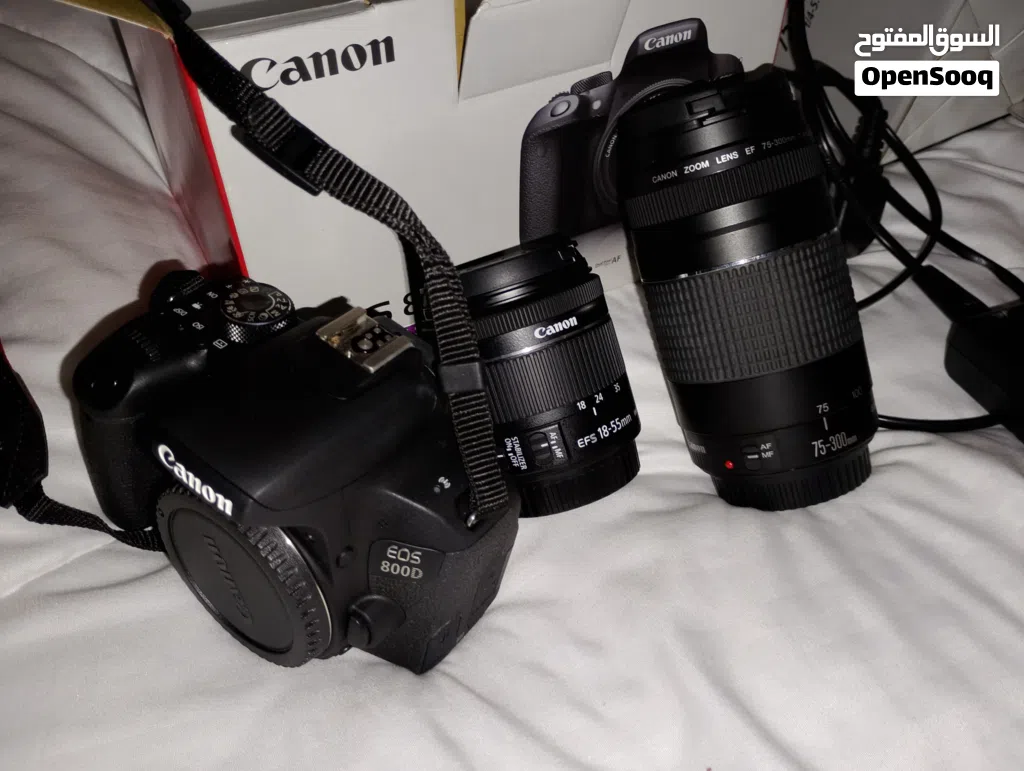 كانون 800D بحالة الوكالة تماماً (شبه جديدة) مع عدستين وكامل ملحقاتها .. Canon EOS 800D