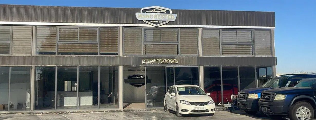 Manchester golden Car 