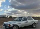 مرسيدس بنز ‏الفئة-E ‏E 200 ‏1984