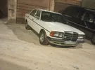 مرسيدس بنز ‏الفئة-C ‏C 200 ‏1984