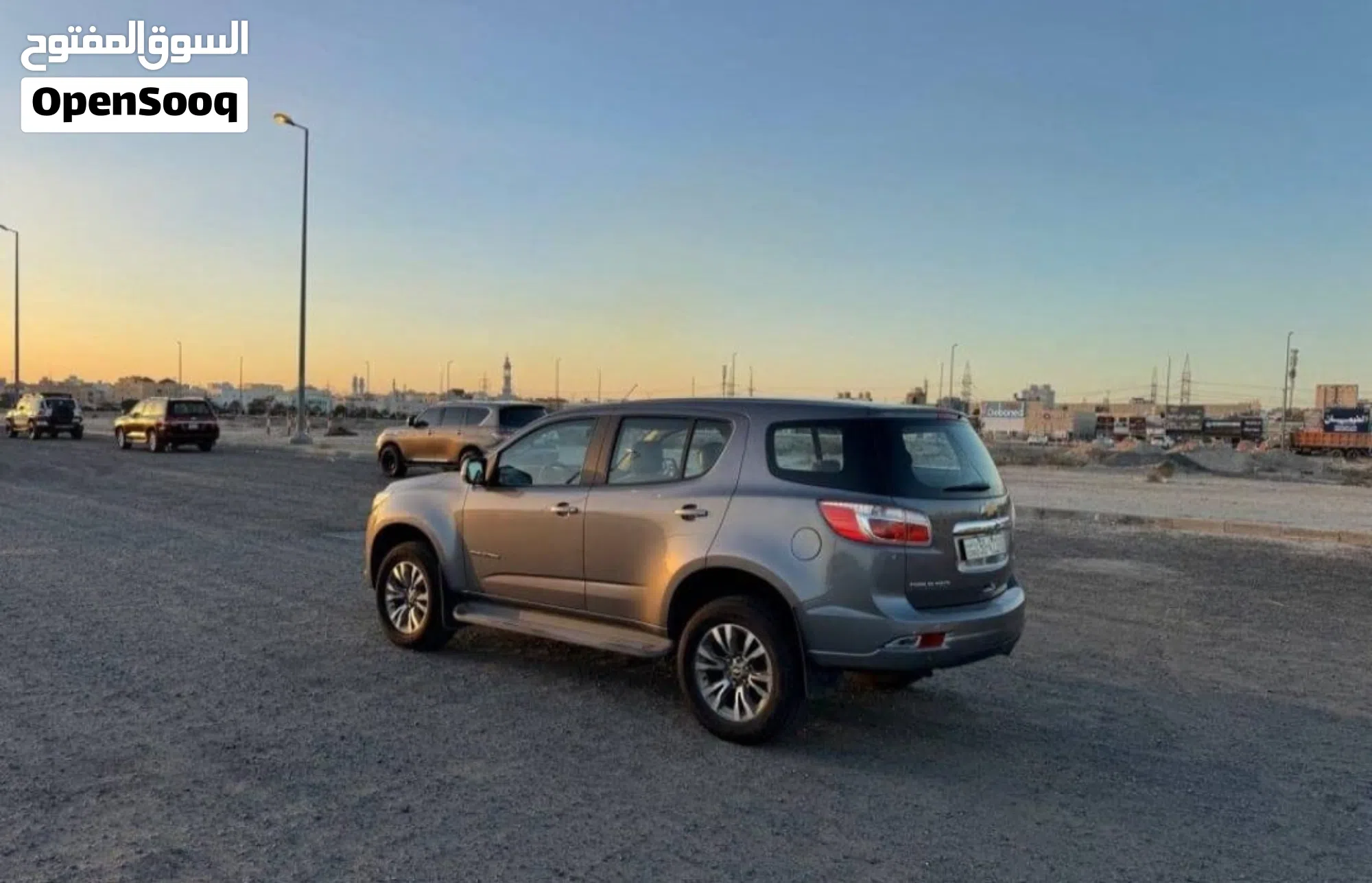 2020 شيفروليه بليزر 1LT - SUV واسع وموثوق - image 1
