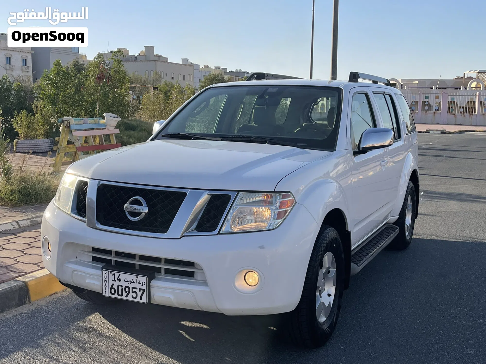 2010 نيسان Pathfinder