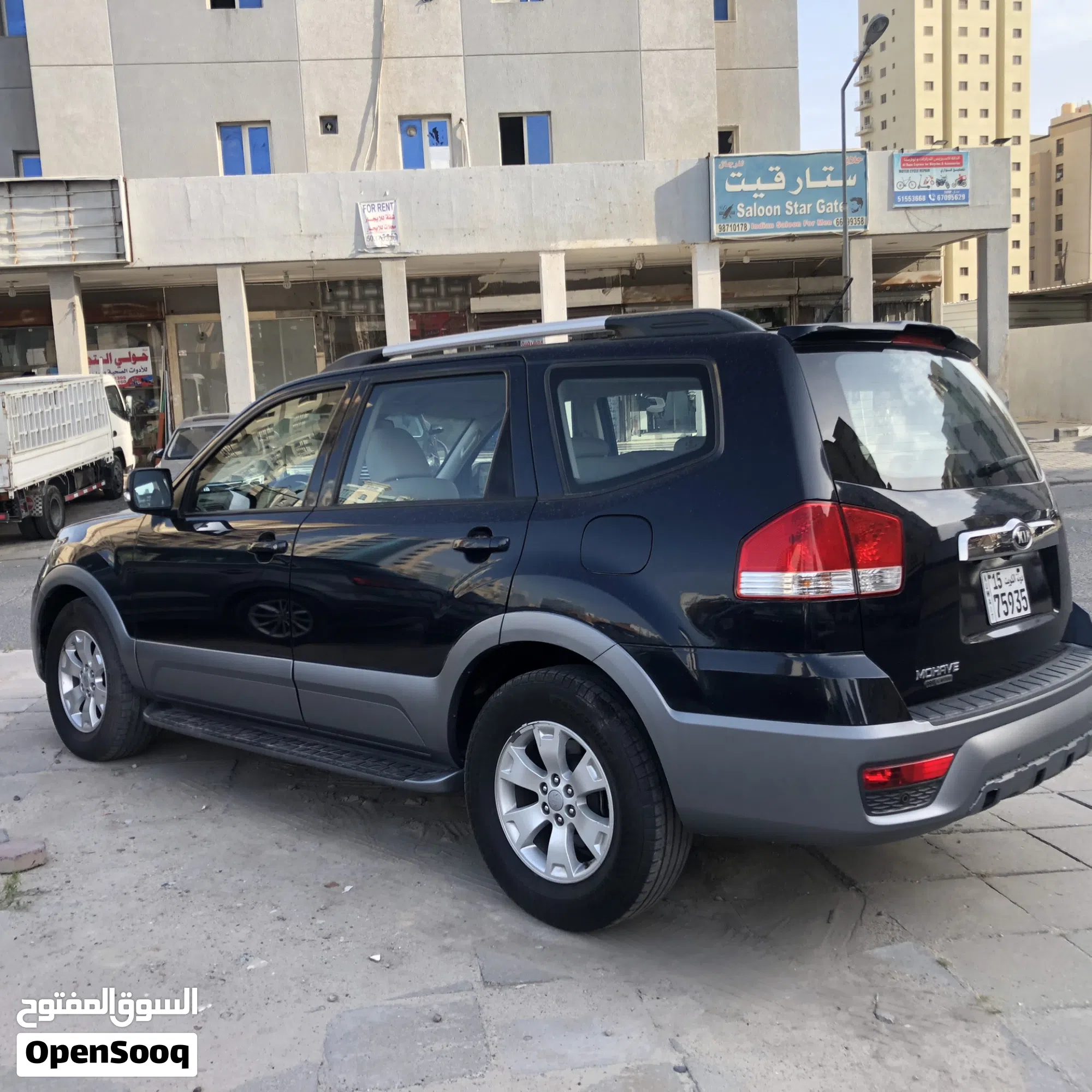 2018 كيا موهافي EX - جيب أسود واسع للبيع - image 1