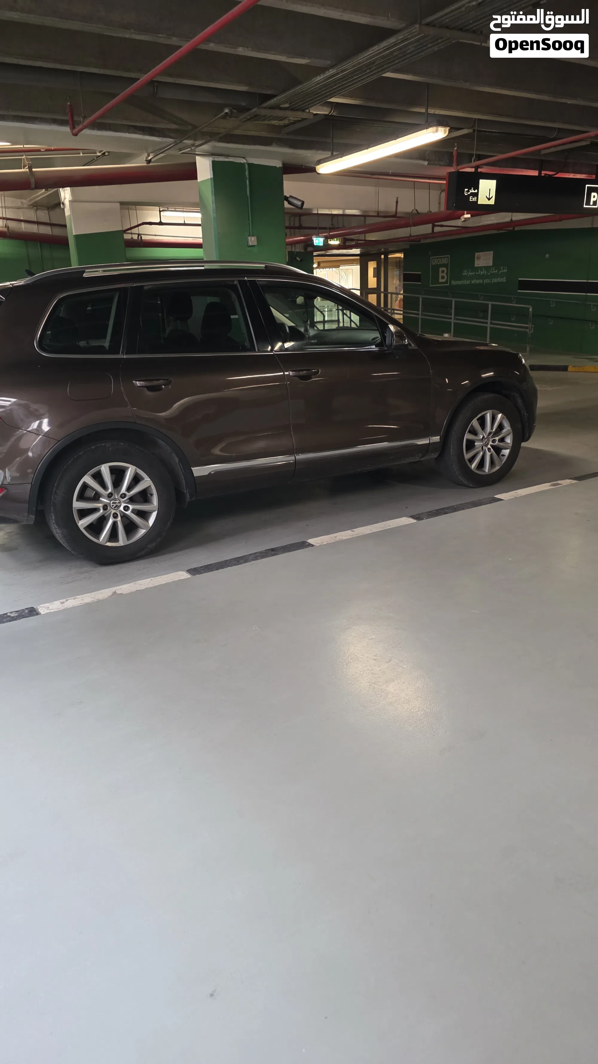 2013 فولكسفاغن طوارق Standard - SUV عائلية موثوقة - image 1