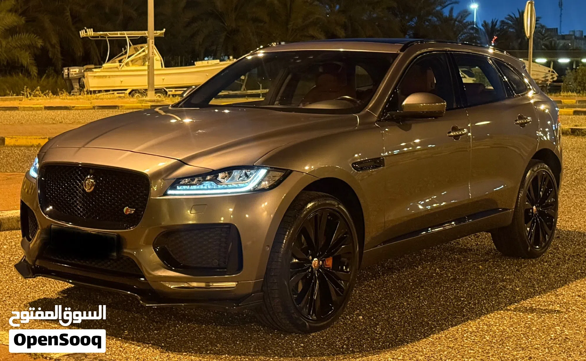 بيعة سريعة جاكوار F_pace S (مواصفات خاصة) (شبه جديد)