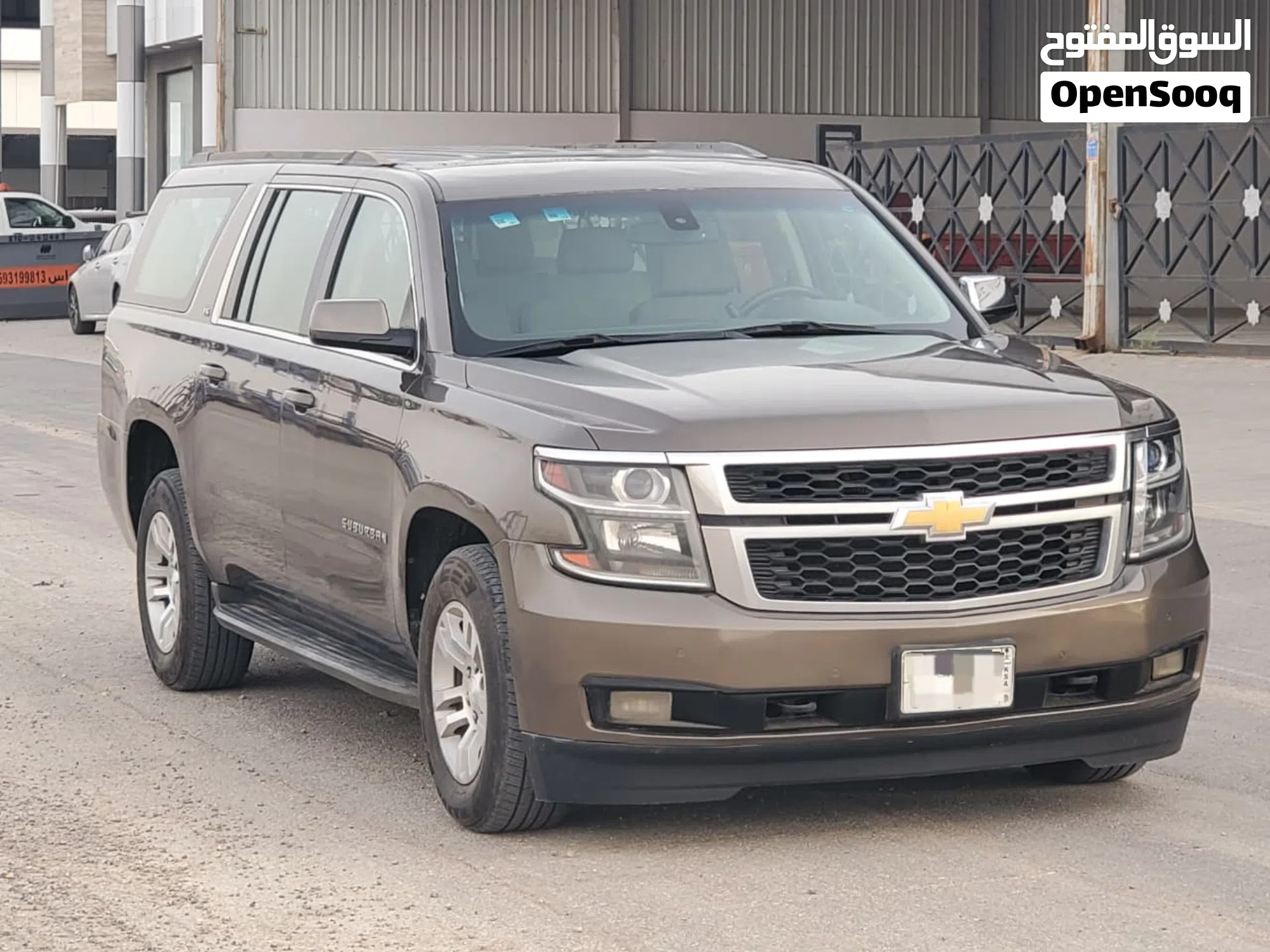2016 شيفروليه سوبربان Standard - SUV عائلية واسعة - image 1