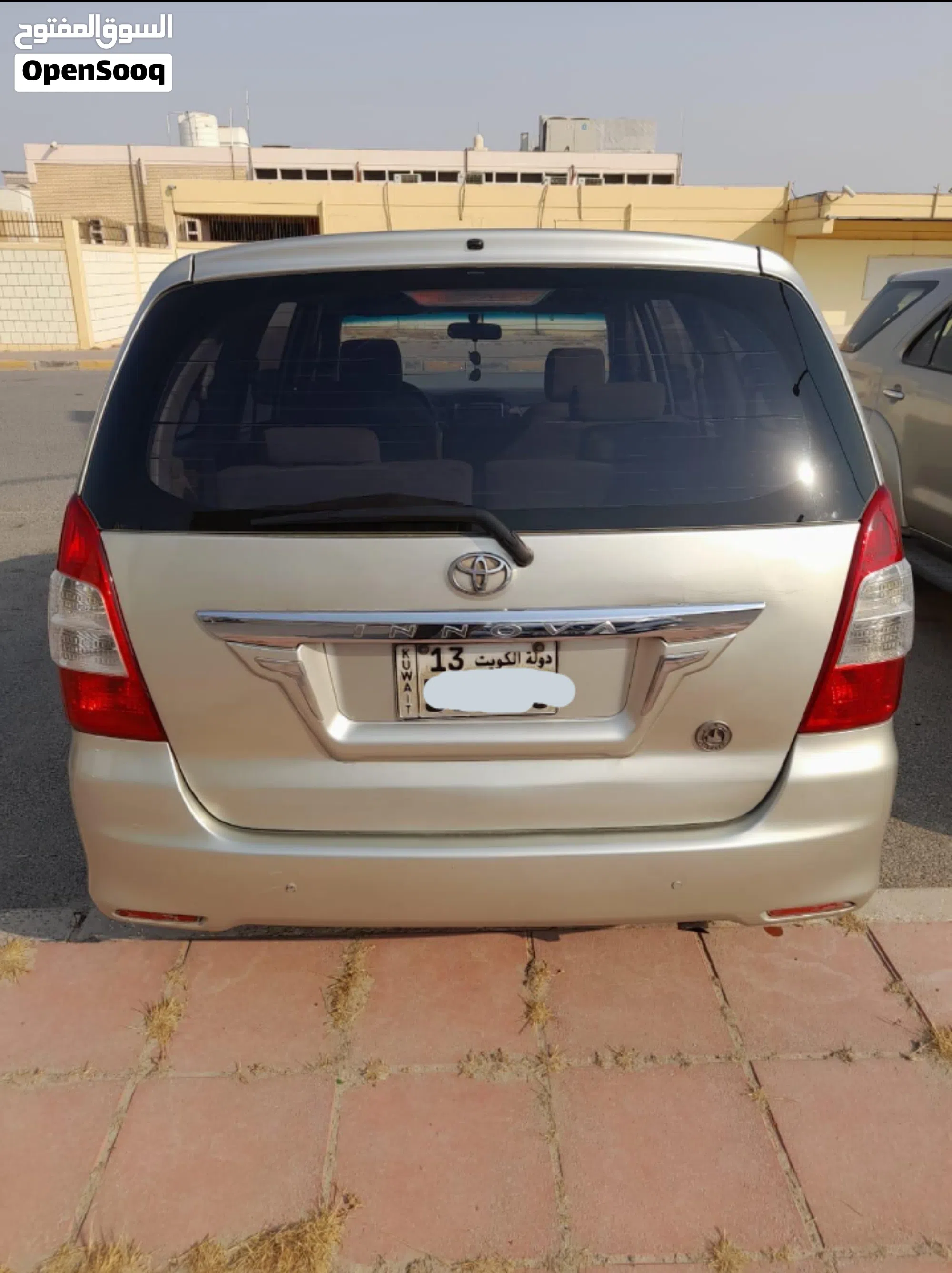 2012 تويوتا انوفا Standard - SUV موثوق للبيع - image 1