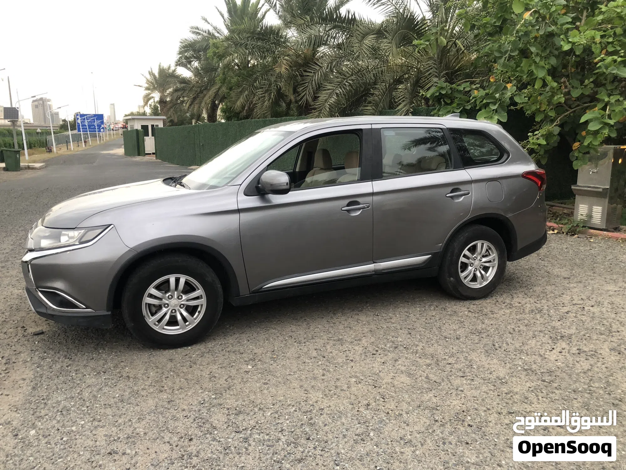 ميتسوبيشي اوتلاندر GLX 2021 - SUV موثوق للبيع - image 1
