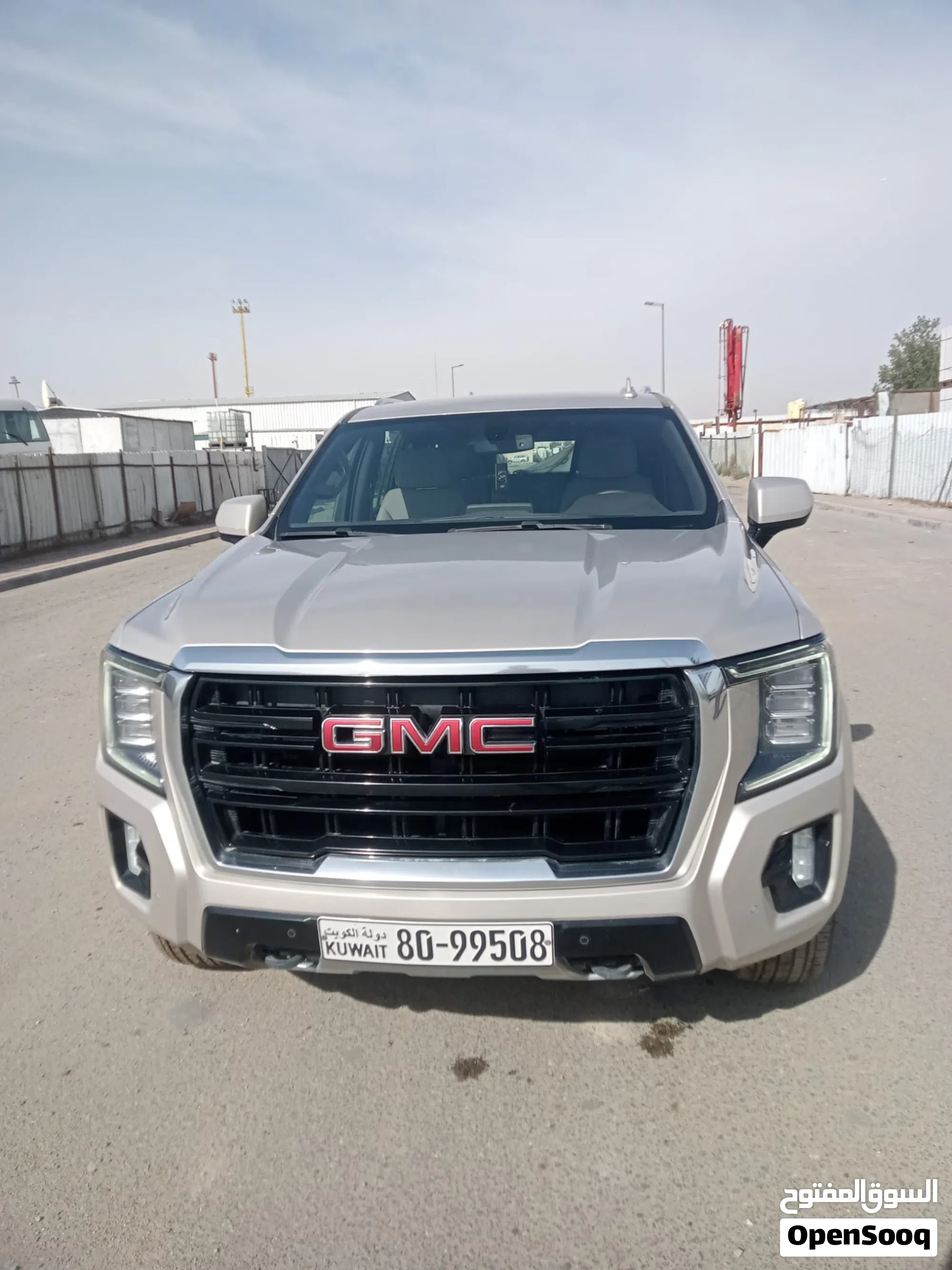 جي إم سي سوبربان 2024 - SUV بحالة ممتازة للبيع - image 1