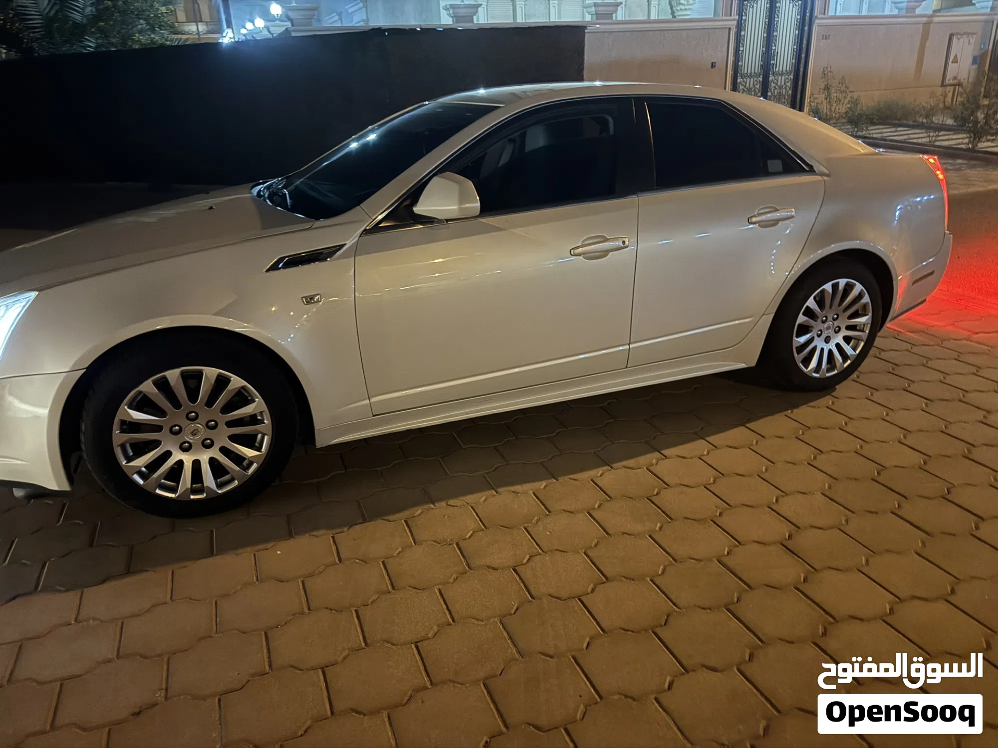 2011 كاديلاك Ct5