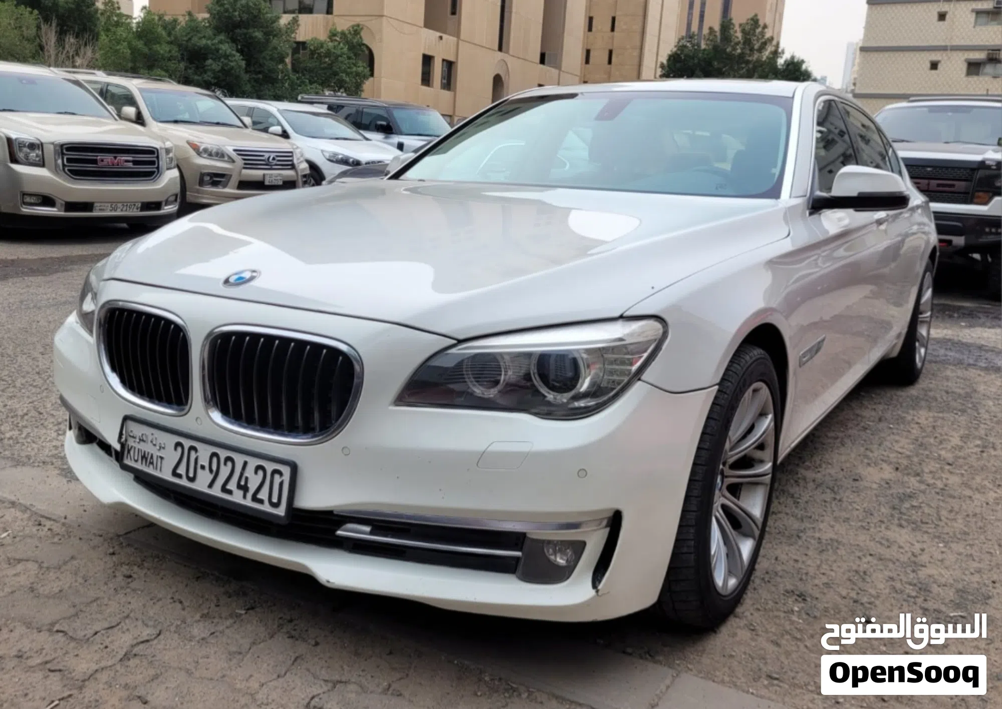 2013 بي ام دبليو الفئة 7 730 للبيع في الكويت - image 1