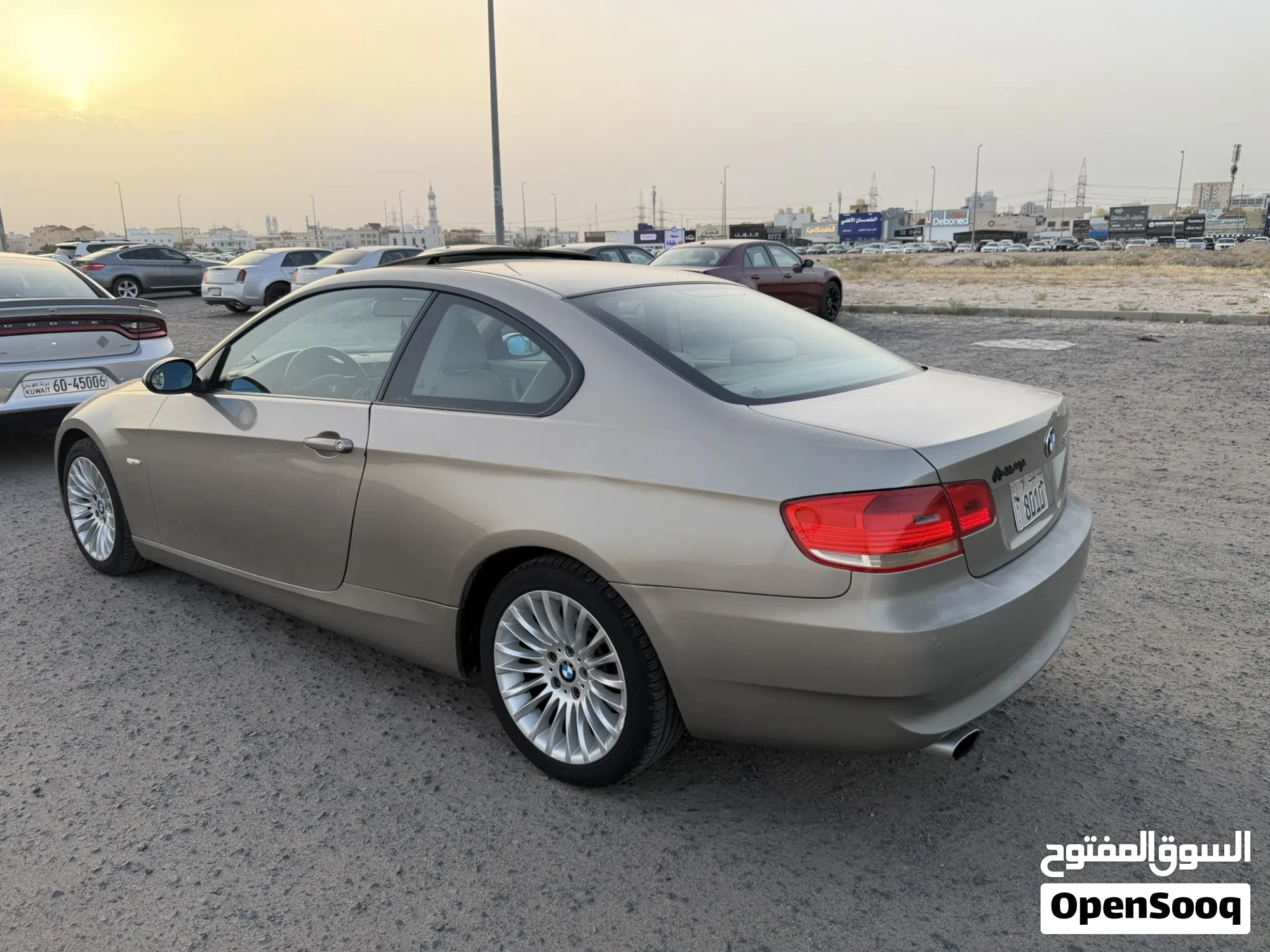بي ام دبليو الفئة 3 320 كوبيه 2008 بحالة ممتازة - image 1