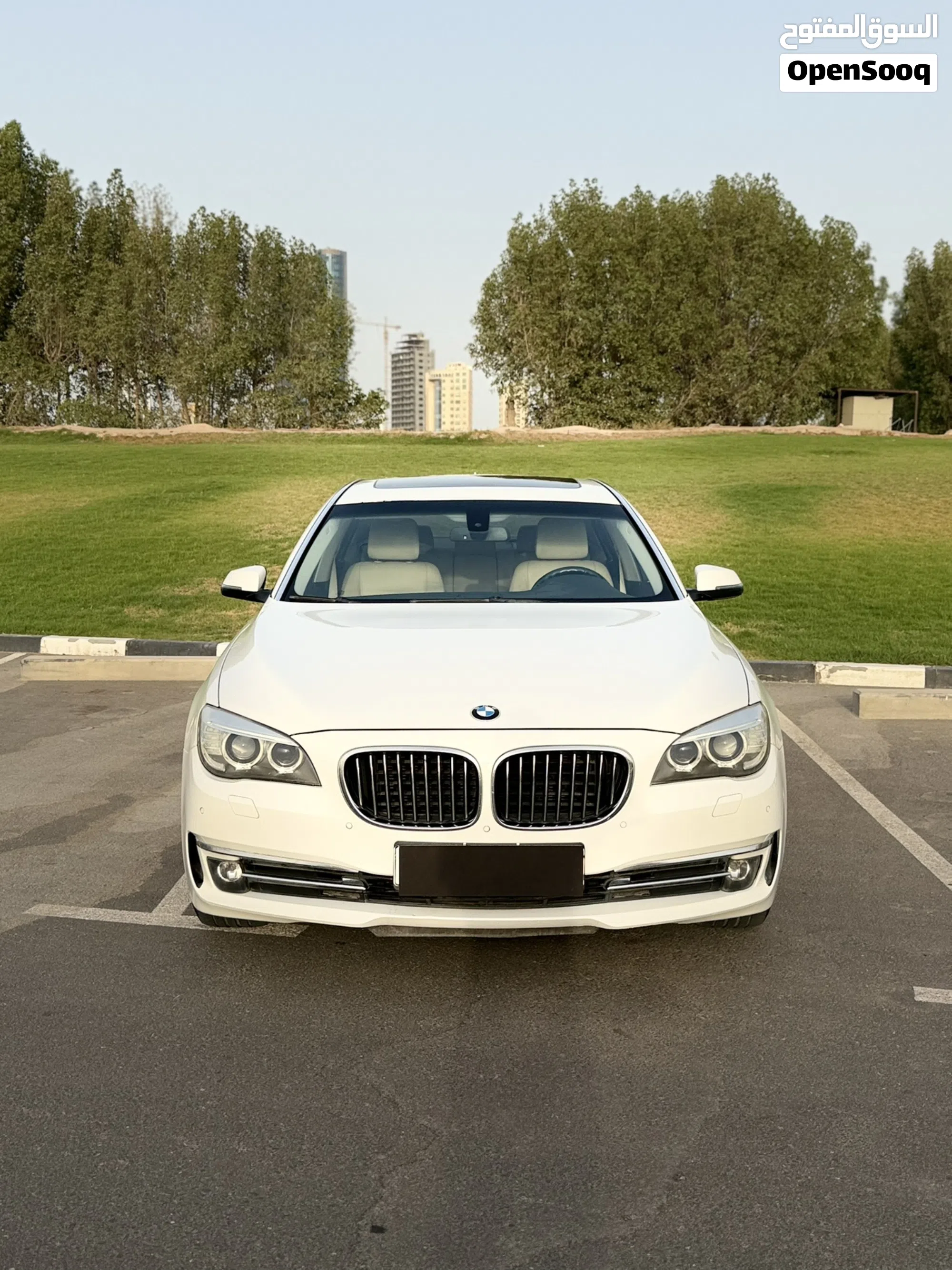 بي ام دبليو الفئة 7 730 موديل 2014 بحالة ممتازة - image 1
