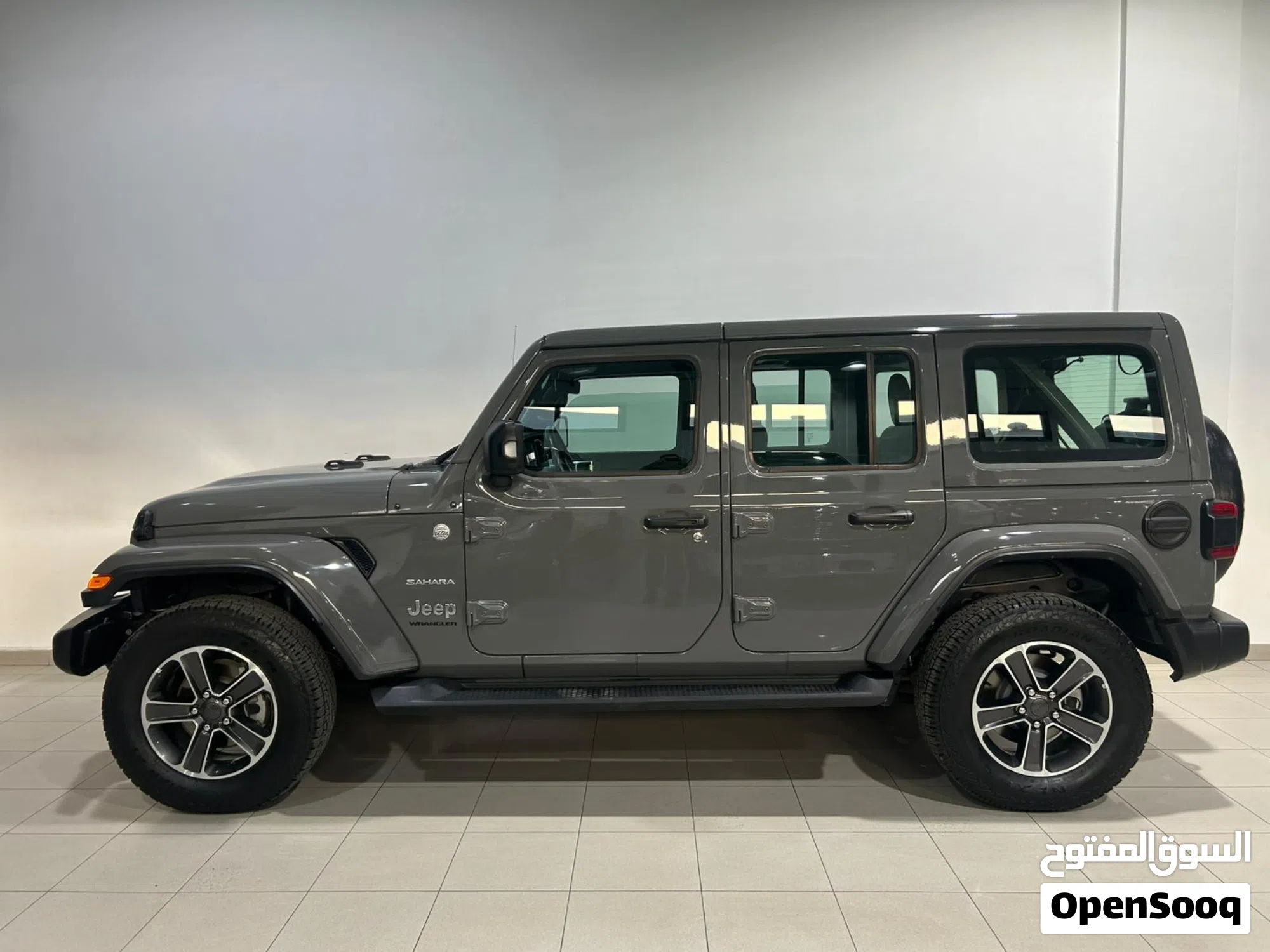 جيب رانجلر Sahara 2023 - SUV متعددة الاستخدامات - image 1