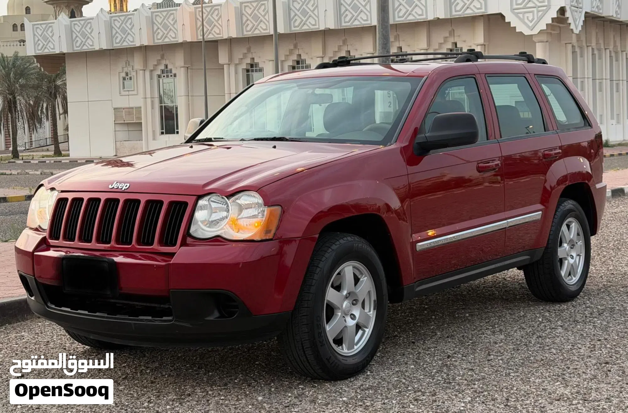 بيعة سريعة جراند شيروكي 2010 (بحالة الوكالة)