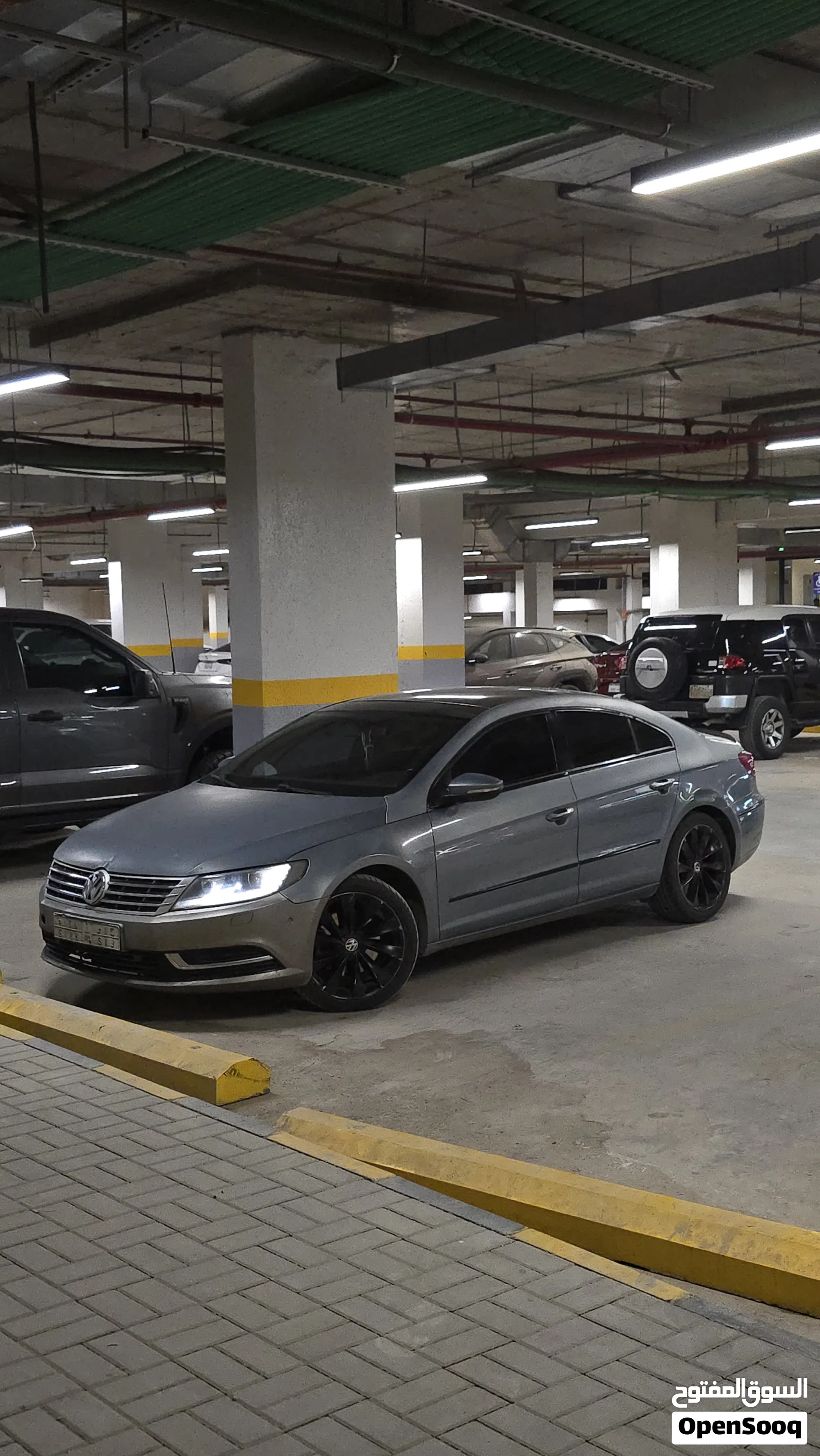 فولكسفاغن باسات CC 2013 - سيدان أنيقة للبيع - image 1