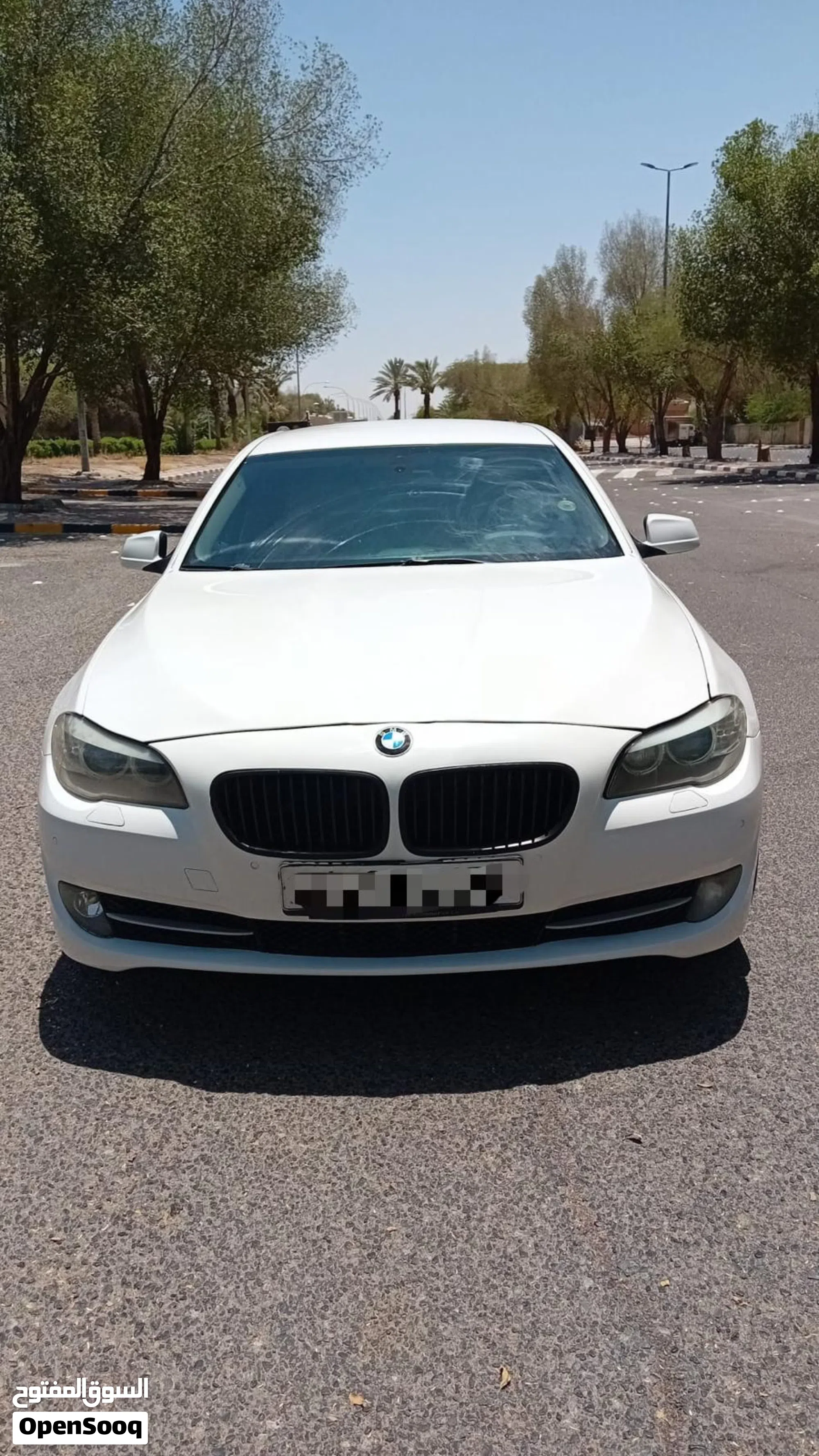 2012 بي ام دبليو الفئة 5 520 – سيدان فاخرة للبيع - image 1