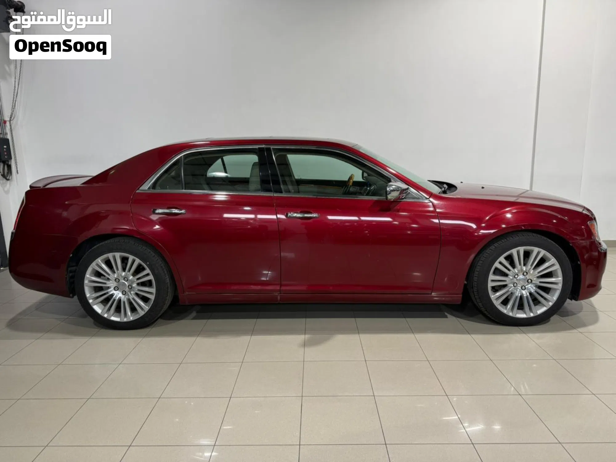 كرايسلر 300 300S V8 للبيع في الكويت - image 1