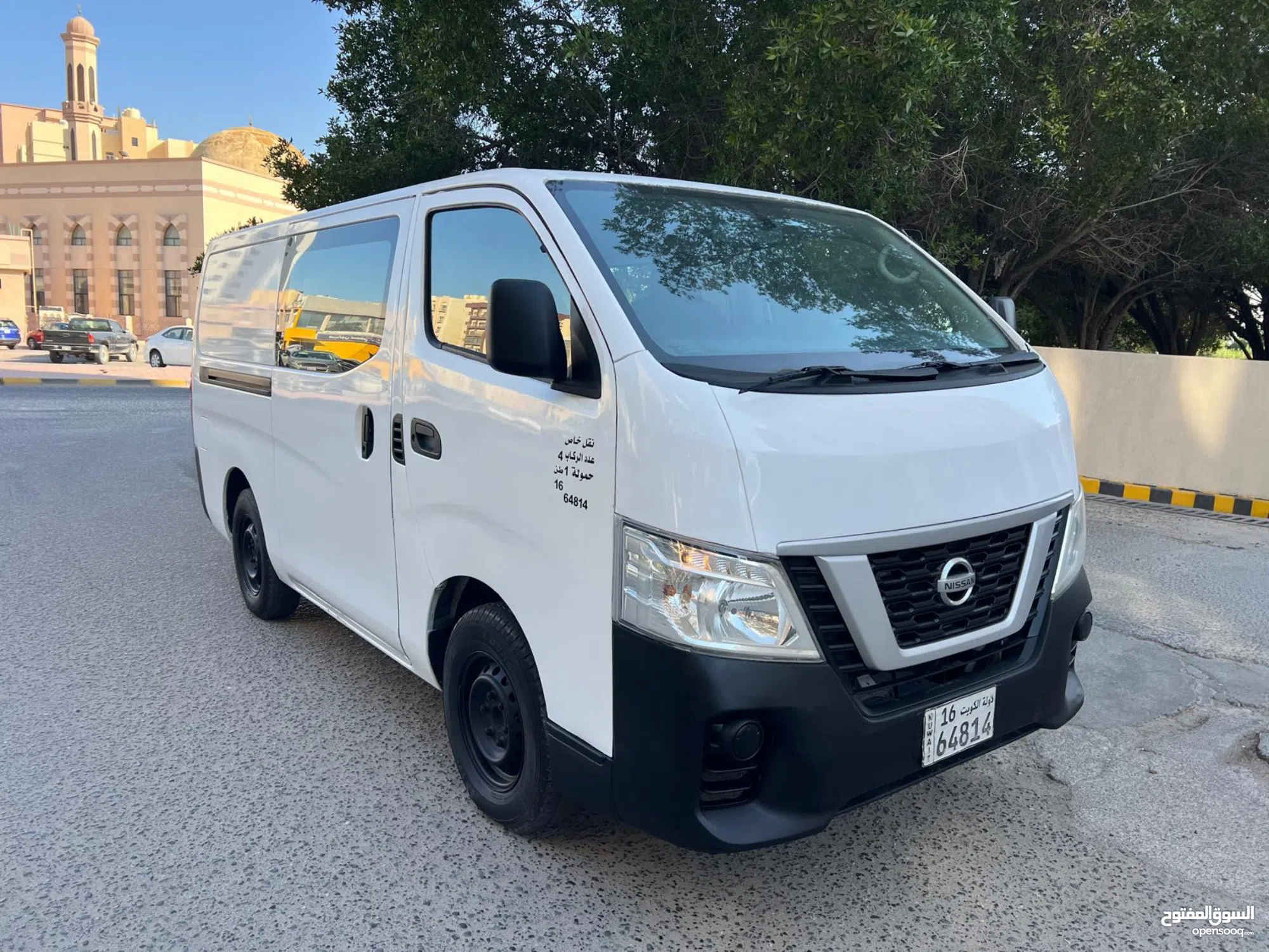 باص نيسان 2019مقفل / ركاب ماشي  162 بحالة الوكالة