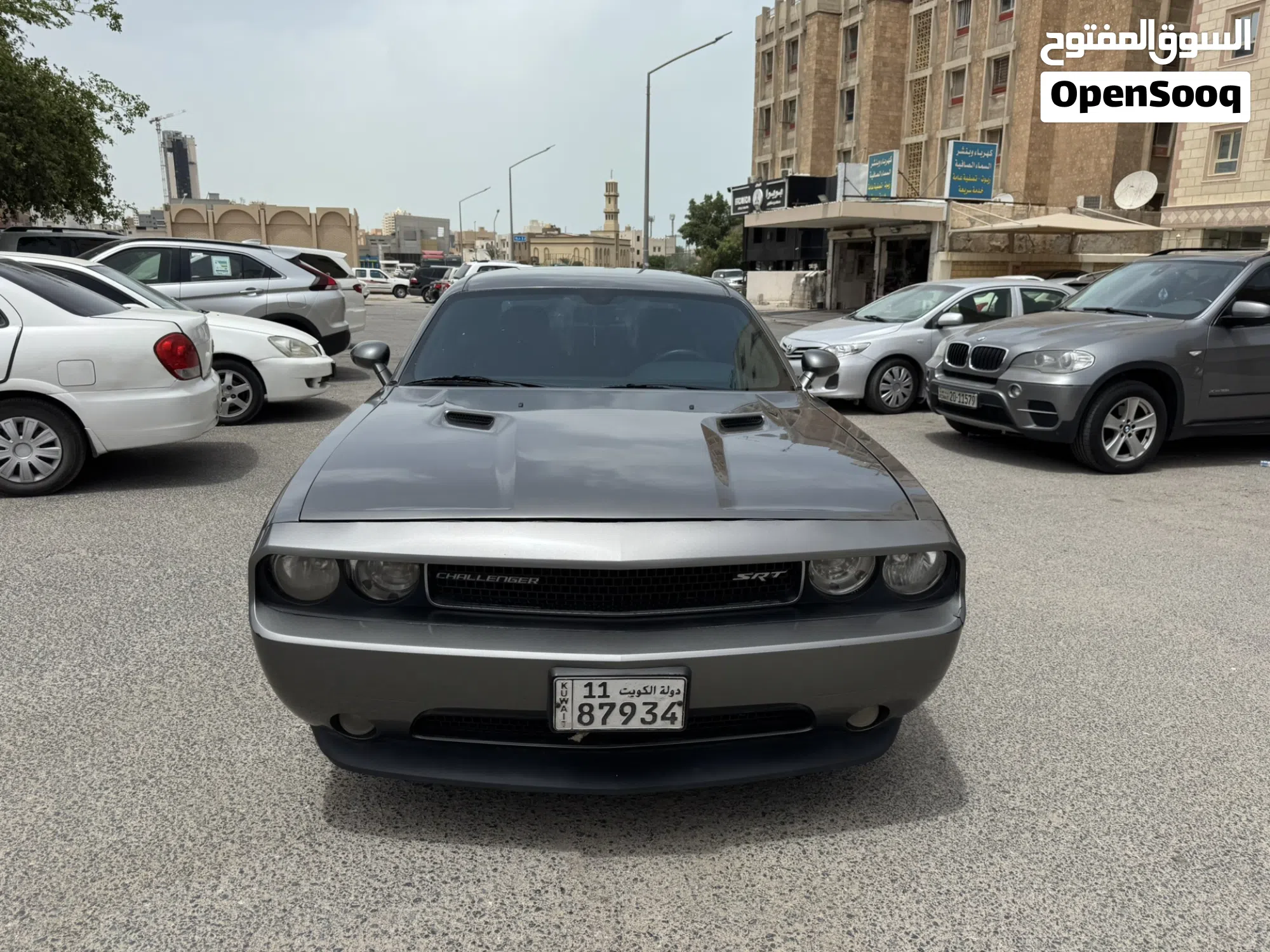 دودج تشالنجر SXT 2012 بحالة ممتازة - image 1