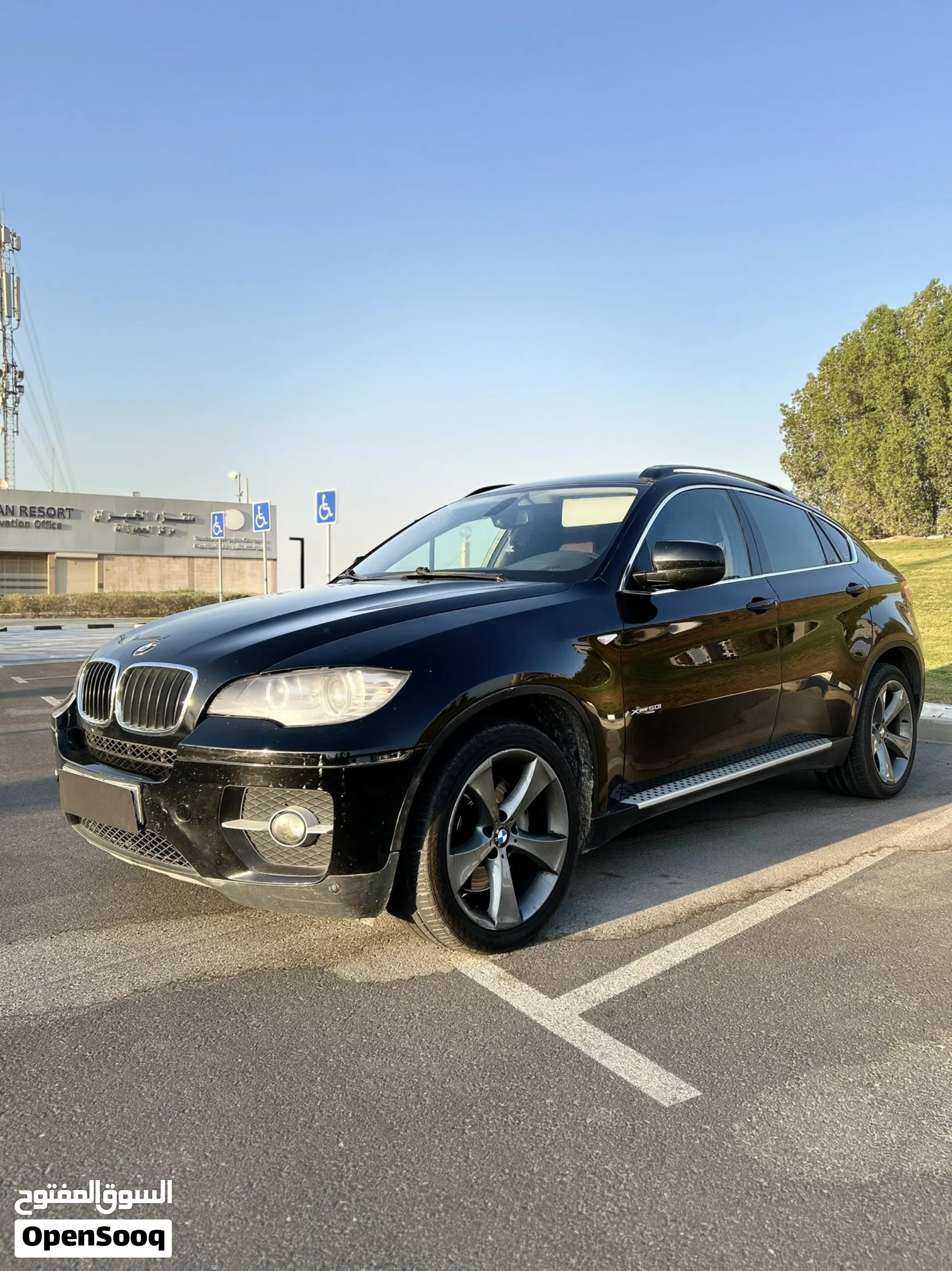 بي ام دبليو الفئة 2011 X6 Standard للبيع في الكويت - image 1