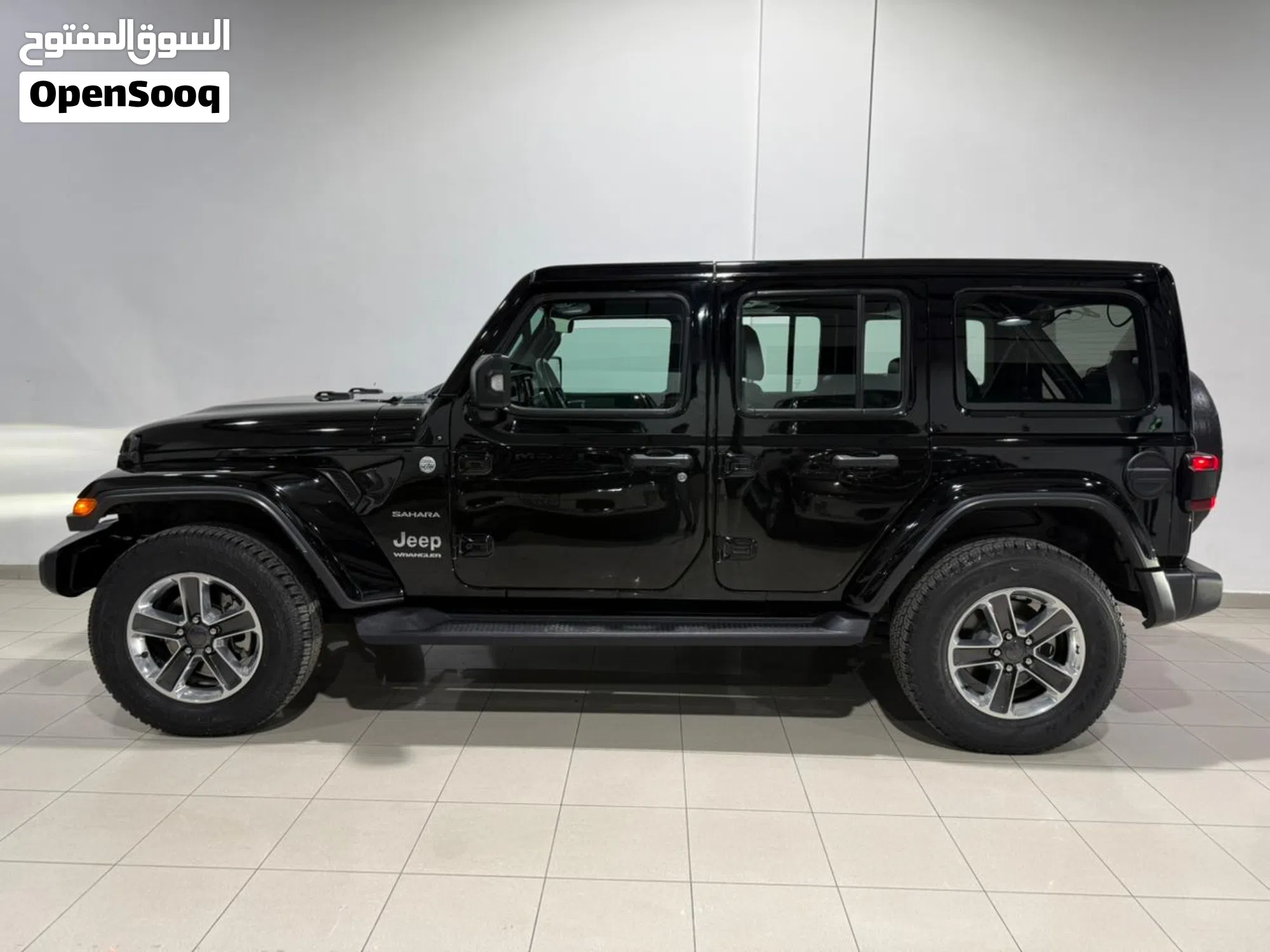 جيب رانجلر Sahara 2023 - SUV مميز للطرق الوعرة - image 1