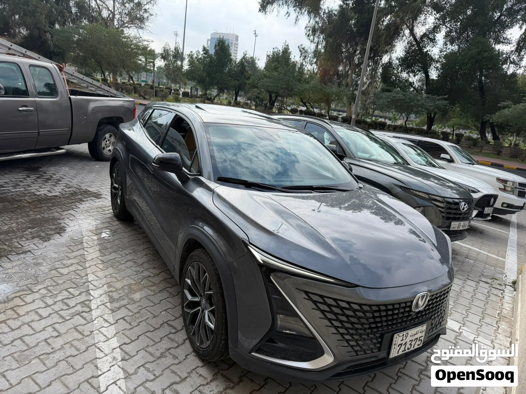 2025 شانجان UNI-T - SUV أنيقة مع مسافة منخفضة - image 1